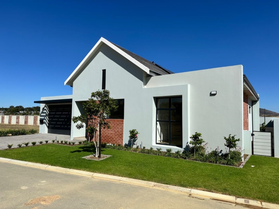 2 Bedroom Property for Sale in Graanendal Western Cape